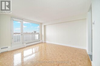 666 Spadina Ave. in Toronto, ON - Building Photo - Building Photo