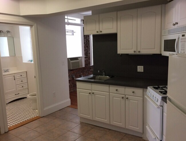 207 Park Dr, Unit 1E