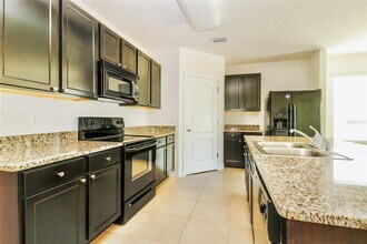 4104 Bramblewood Loop in Spring Hill, FL - Building Photo - Building Photo