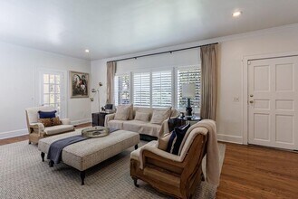 65 Spruell Springs Rd in Atlanta, GA - Building Photo - Building Photo