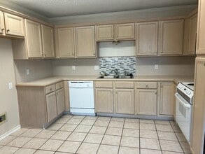 6214 Summerhill Pl in Texarkana, TX - Building Photo - Building Photo