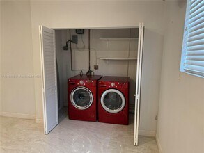 6651 SW 91 Ave in Miami, FL - Building Photo - Building Photo