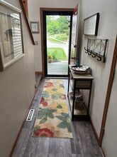 2060 Holiday Rd, Unit 2060 in Coralville, IA - Foto de edificio - Building Photo