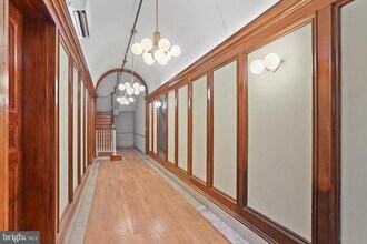 812 Park Ave in Baltimore, MD - Building Photo - Building Photo