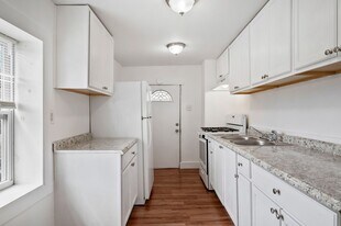 921 15th St in Beaver Falls, PA - Building Photo