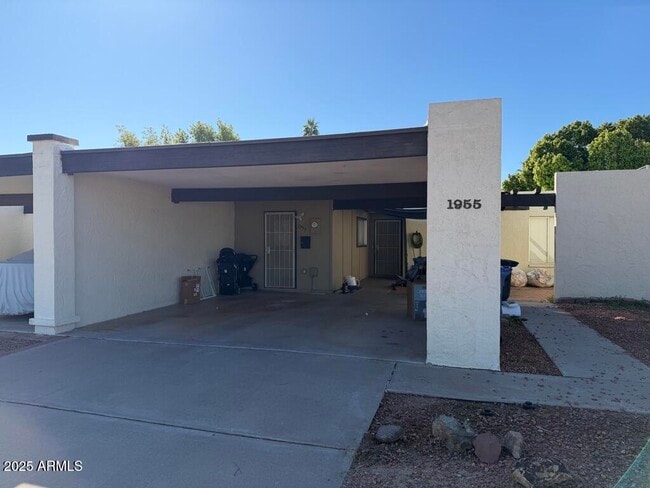 1955 E Del Sur Dr in Tempe, AZ - Building Photo - Building Photo