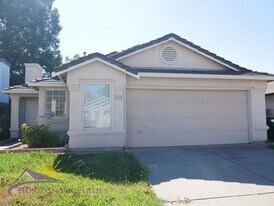 8636 Travary Way in Antelope, CA - Building Photo