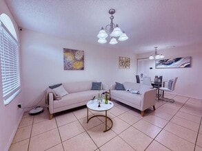 8431 NW 188th Terrace in Hialeah, FL - Building Photo - Building Photo