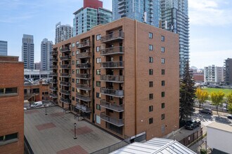 Park Estates in Calgary, AB - Building Photo - Building Photo