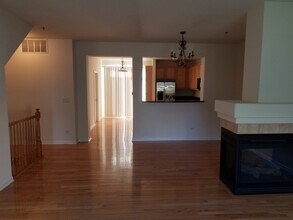 4702 N Lamon Ave in Chicago, IL - Building Photo - Building Photo