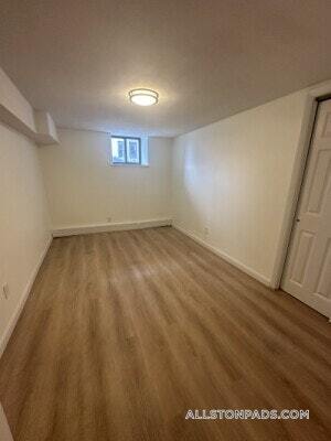 32 Reedsdale St