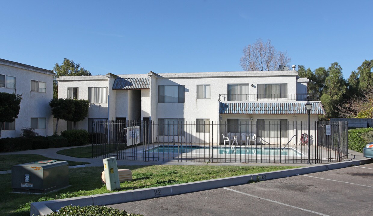 Pepper Hill Apartments in National City, CA - Foto de edificio