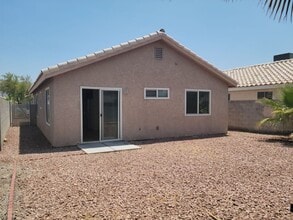 733 Grande Ronde Ct in Las Vegas, NV - Building Photo - Building Photo