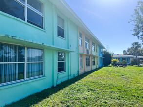 The Quartz in Sarasota, FL - Building Photo - Building Photo