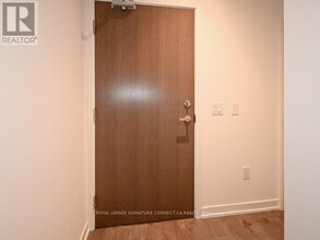20-320 Richardson St in Toronto, ON - Building Photo - Building Photo
