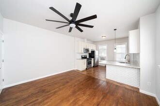 164 Orient St in Bayonne, NJ - Building Photo - Building Photo