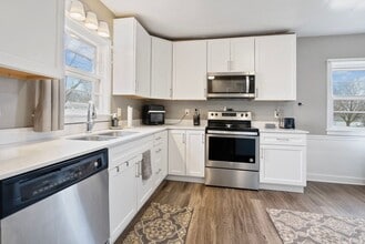 603 W 18th St in Cedar Falls, IA - Building Photo - Building Photo