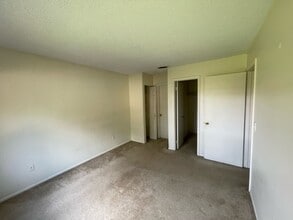 656 Kenwick Cir in Casselberry, FL - Building Photo - Building Photo