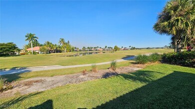 20621 Chestnut Ridge Dr in North Fort Myers, FL - Building Photo - Building Photo