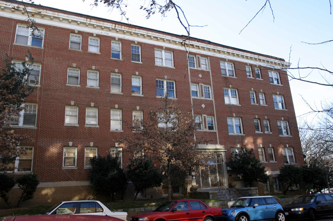 St Dennis Apartments in Washington, DC - Building Photo - Building Photo