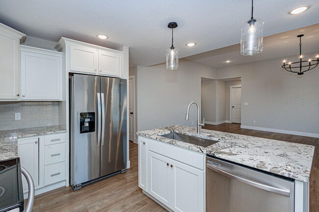 4919 Kenora Dr in Columbia, MO - Building Photo - Building Photo