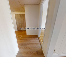 1135 Commonwealth Ave in Boston, MA - Building Photo - Building Photo