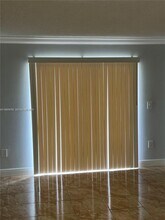 1075 W 68th St in Hialeah, FL - Building Photo - Building Photo