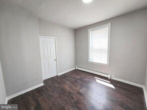 509 E Washington Ln in Philadelphia, PA - Foto de edificio - Building Photo