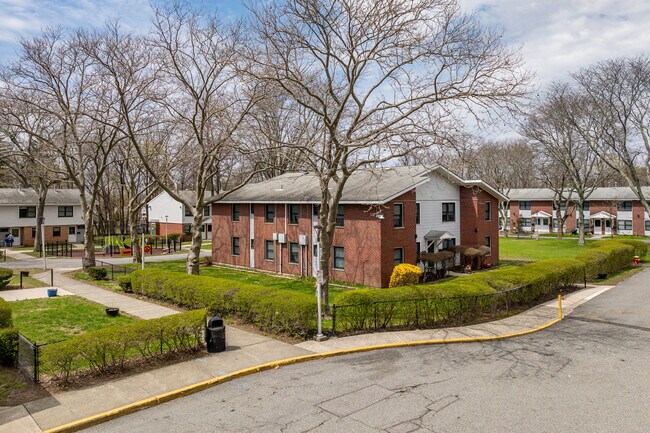 Waldron Terrace in Nyack, NY - Building Photo - Primary Photo