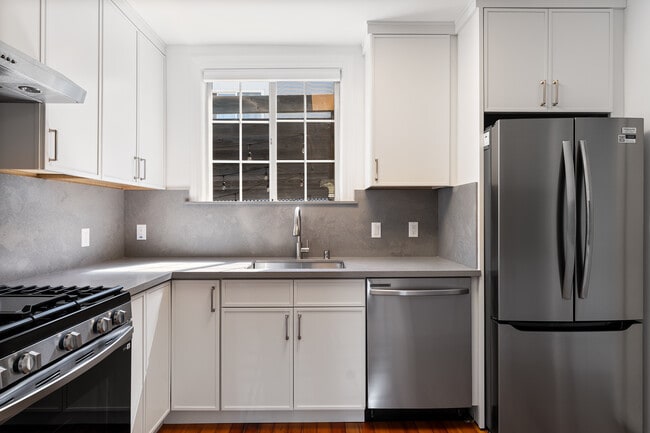 3 Winchester Pl in Burlingame, CA - Building Photo - Building Photo