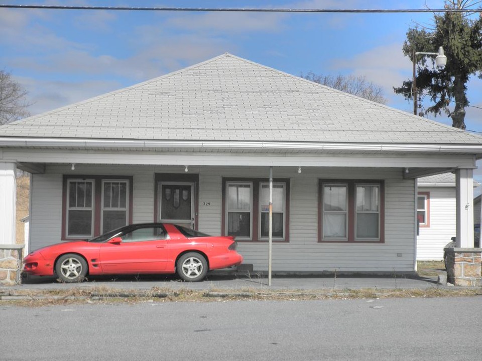 329 Old 22 in Kutztown, PA - Building Photo