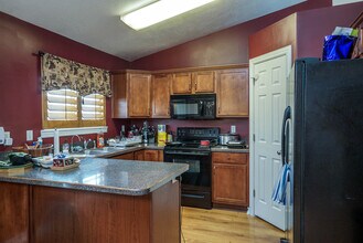 1341 W 1950 N in Clinton, UT - Building Photo - Building Photo