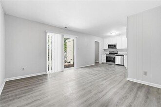 1261 Clydesdale Ln in Virginia Beach, VA - Building Photo - Building Photo