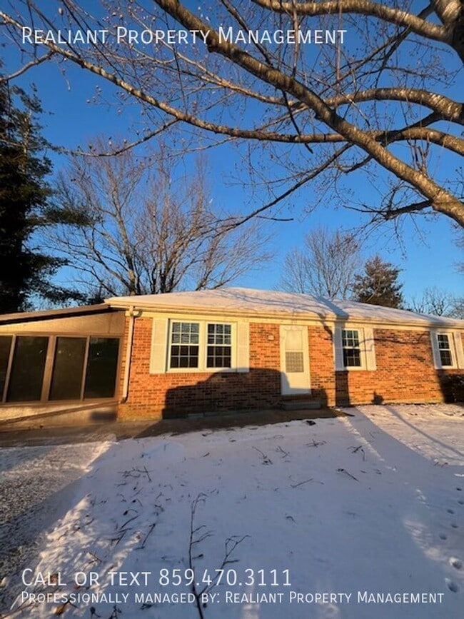 201 S Glencove Ave in Nicholasville, KY - Building Photo - Building Photo