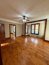 17 Sunnyside Ave, Unit 3 BR 1 Bath Apartment in Putnam, CT - Foto de edificio - Building Photo