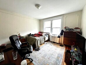 74 Babcock St in Brookline, MA - Building Photo - Building Photo