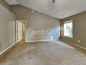 372 E Pine Ridge Dr in Westfield, IN - Building Photo - Building Photo