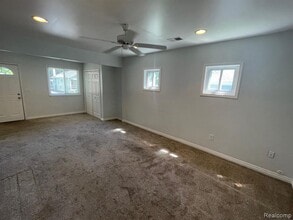 2115 Symes St in Ferndale, MI - Building Photo - Building Photo