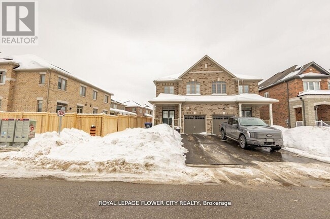 property at 13 Ferragine Cres