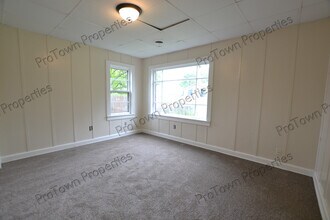 225 Rev Walton Dr in Lockport, IL - Foto de edificio - Building Photo