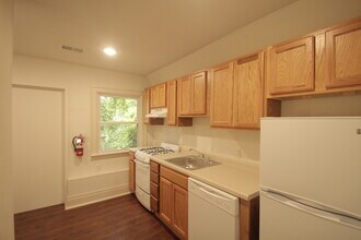 419 Peebles St in Pittsburgh, PA - Foto de edificio - Building Photo