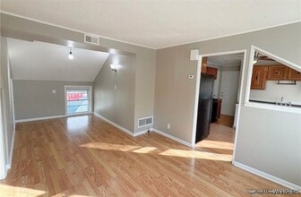 8 Melrose Rd in Buffalo, NY - Building Photo - Building Photo