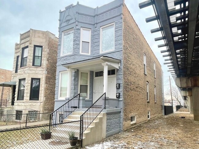 property at 1939 S Sawyer Ave