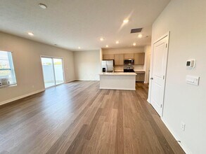 6318 Marinelli Dr S in Columbus, OH - Building Photo - Building Photo