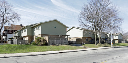 Mckinley Gardens Apartments in Milwaukee, WI - Building Photo - Building Photo