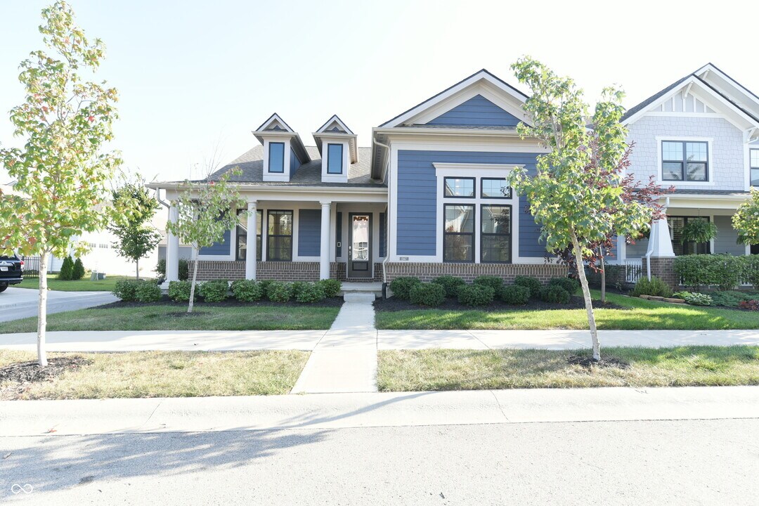 1567 Jensen Dr in Carmel, IN - Building Photo