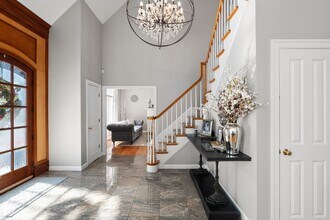 37 Greystone Ln in Sudbury, MA - Building Photo - Building Photo
