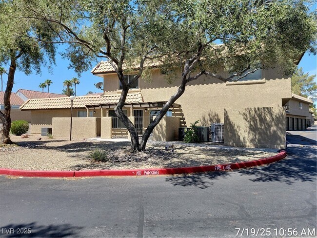 1803 Plum Ct in Henderson, NV - Building Photo - Building Photo