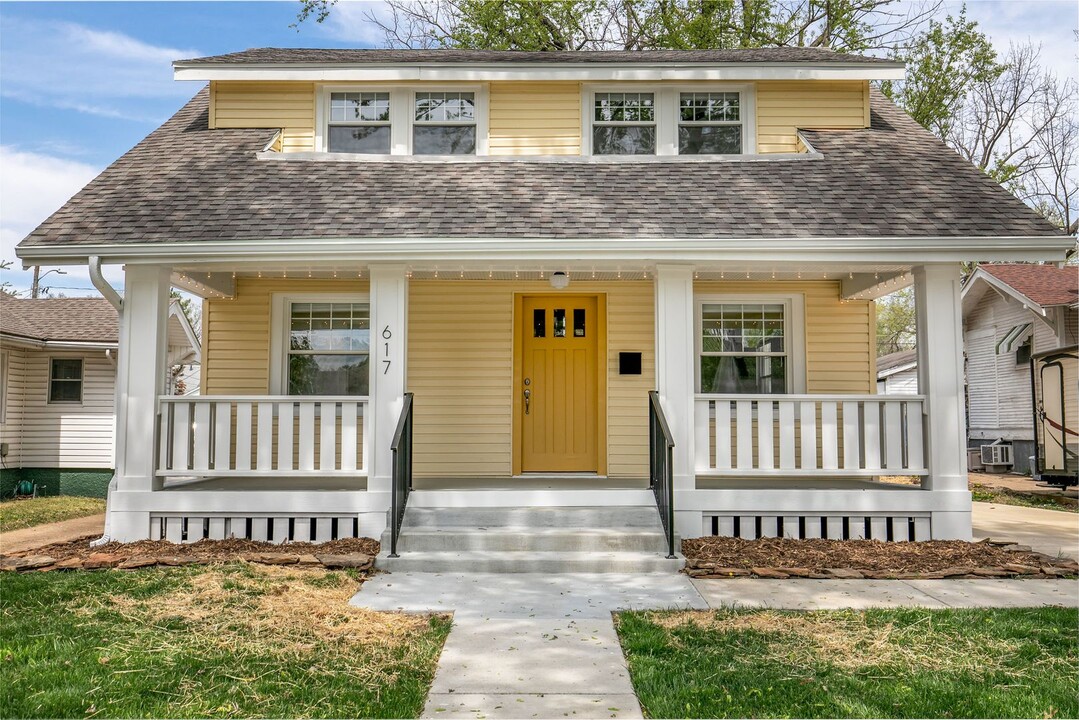 617 E Delmar St in Springfield, MO - Building Photo