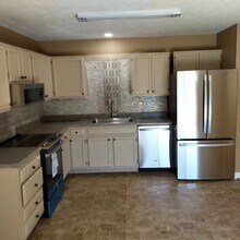 1526 Old Oak Ln, Unit 1528 Old Oak Lane in Morristown, TN - Building Photo - Building Photo